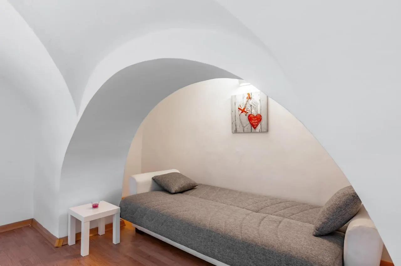 Apartment Functional Apt X5 In The Heart Of Catania