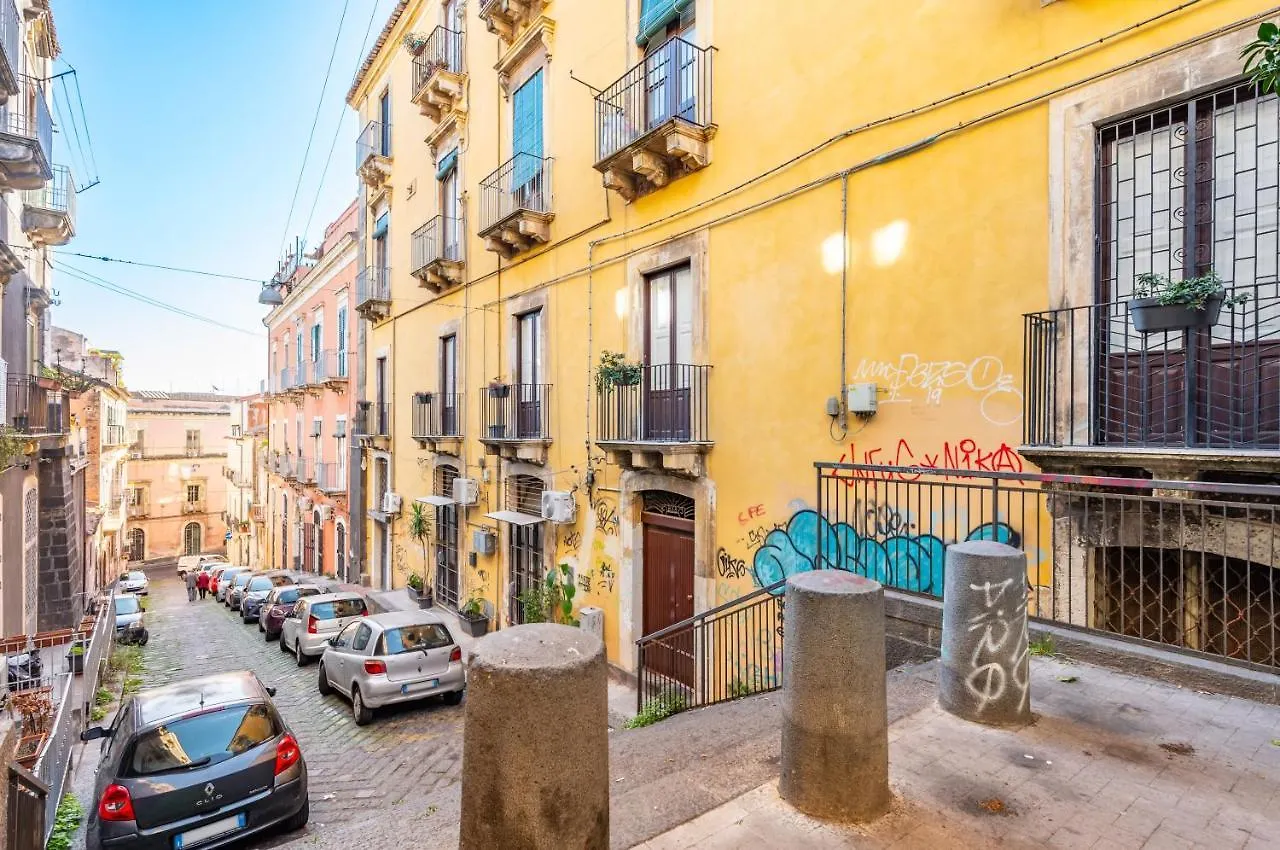 Apartment Functional Apt X5 In The Heart Of Catania Italy