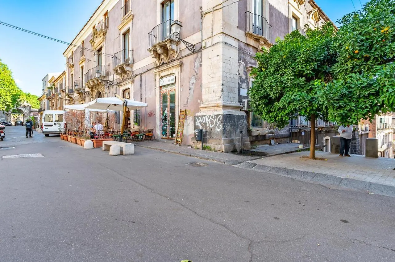 Functional Apt X5 In The Heart Of Catania 0*,